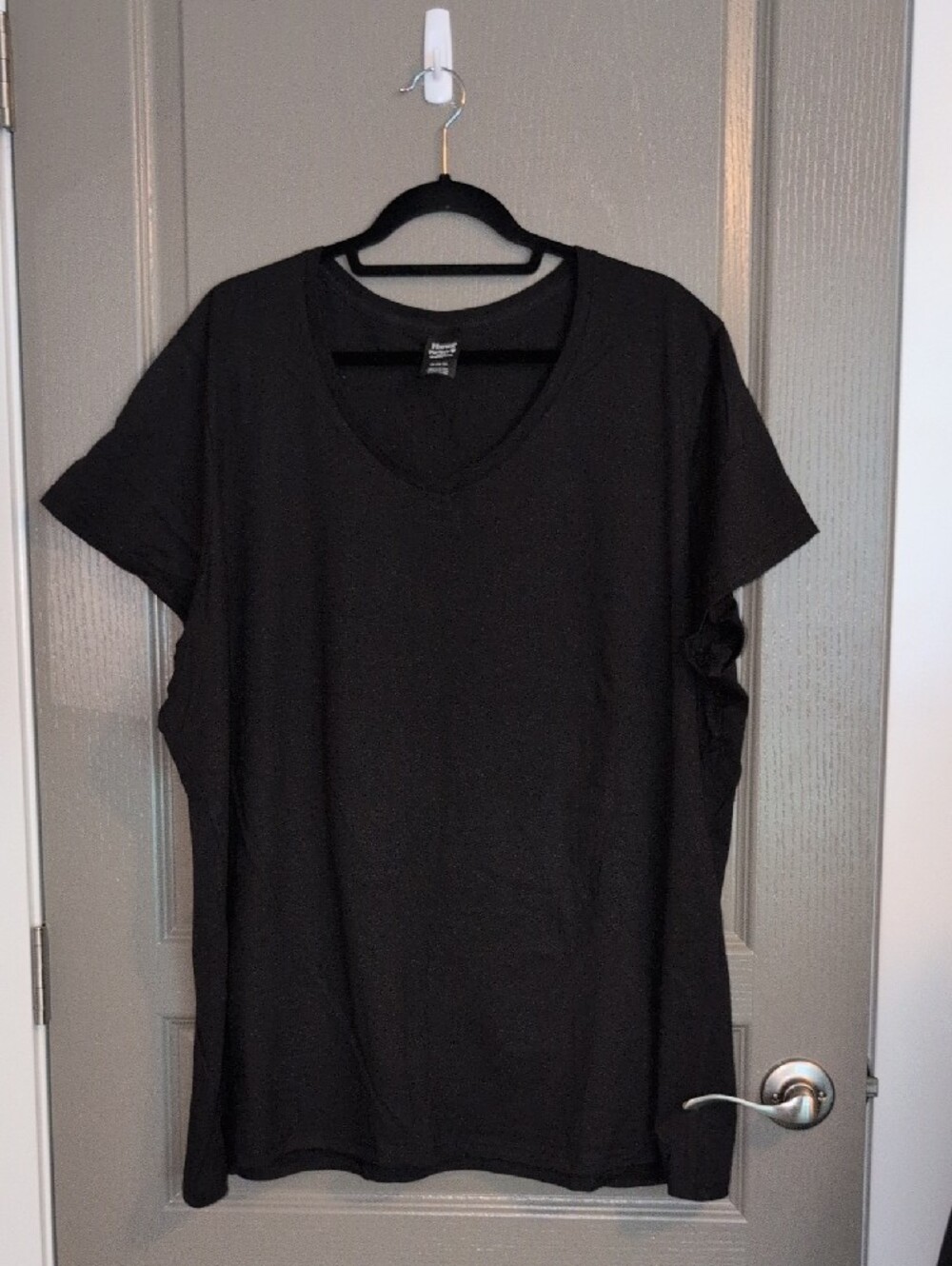 Unisex Black V-Neck Short Sleeve Tee